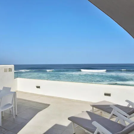 Villa Exclusiva 1hab Con Terraza Y Vistas Al Mar En Quintanilla